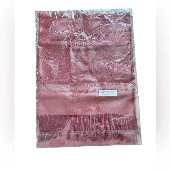Pashmina - Picture 3 of 3